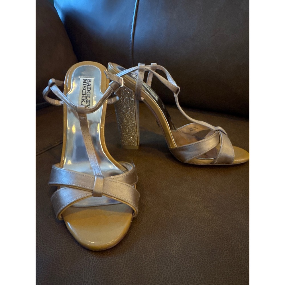 Badgley Mischka Women Champagne Satin Glitter Block Heel T-Strap Sandals 7M